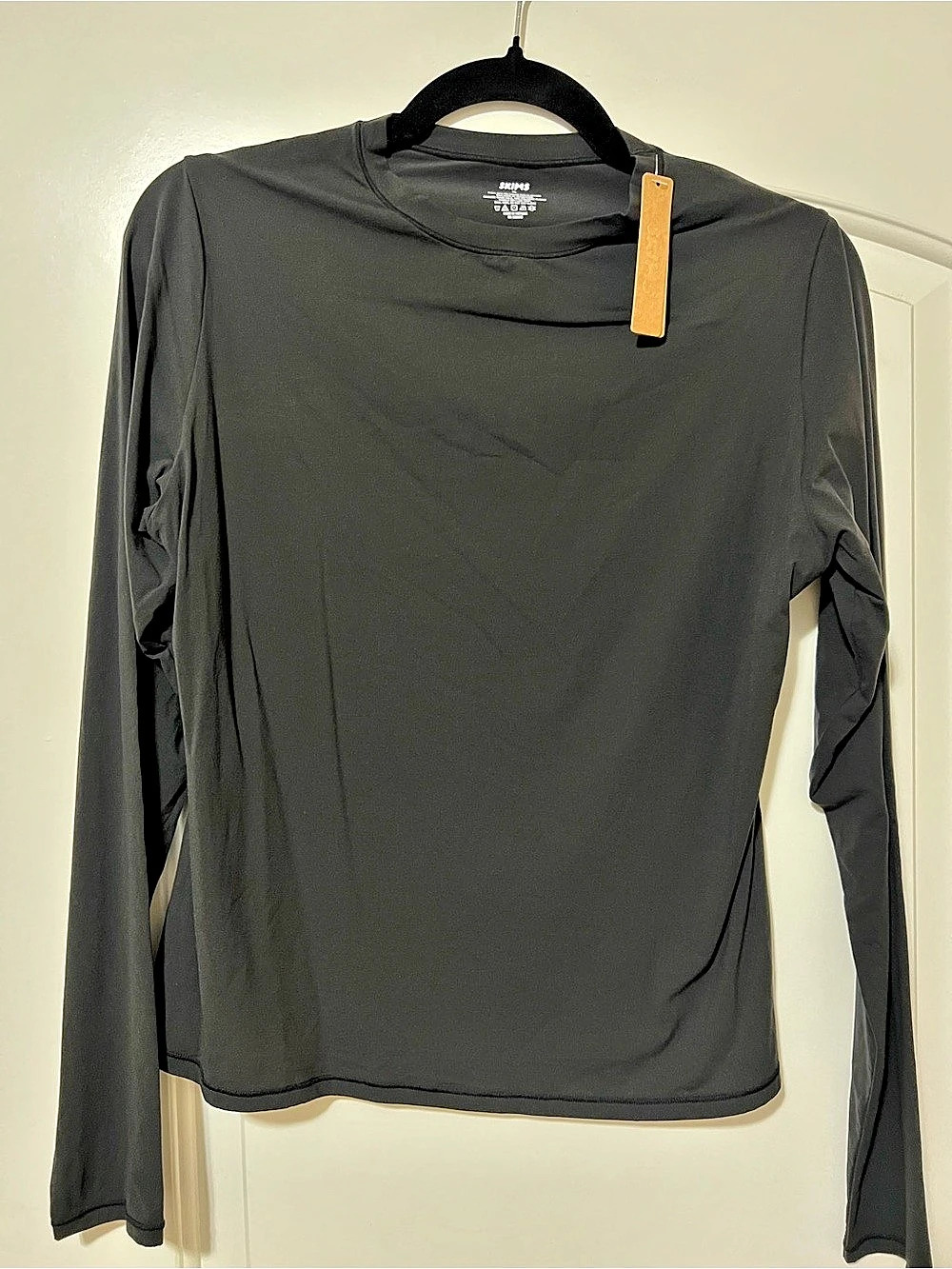 SKIMS Fits Everybody Long Sleeve T-Shirt BLACK